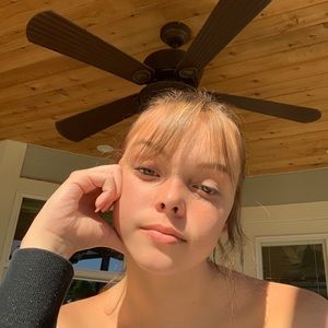 Meet your Posher, Ella